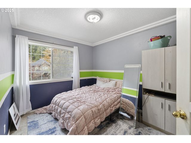 1536 Ne PARKSIDE Dr, Hillsboro, OR 97124