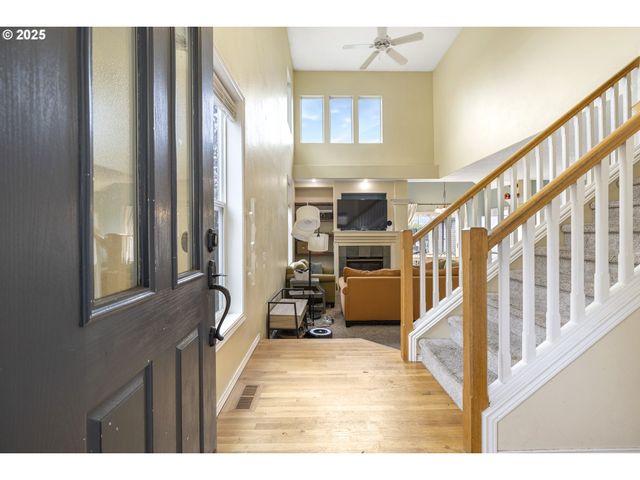 1536 Ne PARKSIDE Dr, Hillsboro, OR 97124