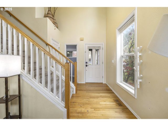 1536 Ne PARKSIDE Dr, Hillsboro, OR 97124