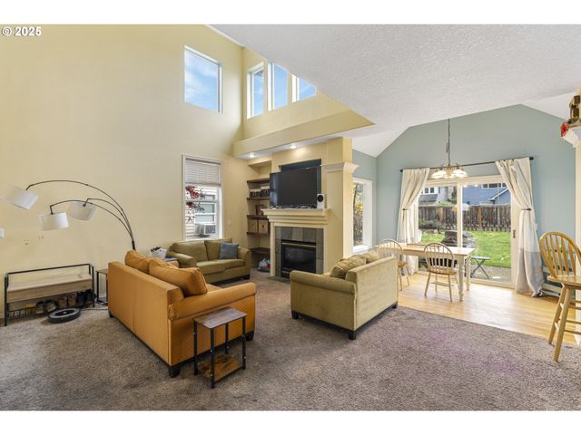 1536 Ne PARKSIDE Dr, Hillsboro, OR 97124