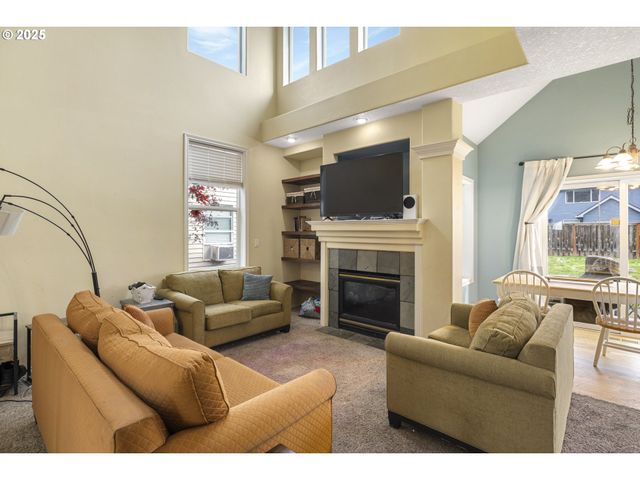 1536 Ne PARKSIDE Dr, Hillsboro, OR 97124