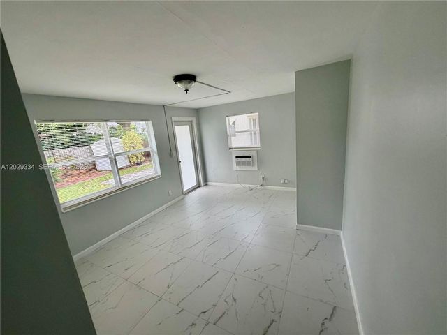 3021 NE 21st Ter 1, Fort Lauderdale, FL 33306
