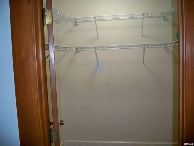 2700 S STATE Street, Springfield, IL 62704