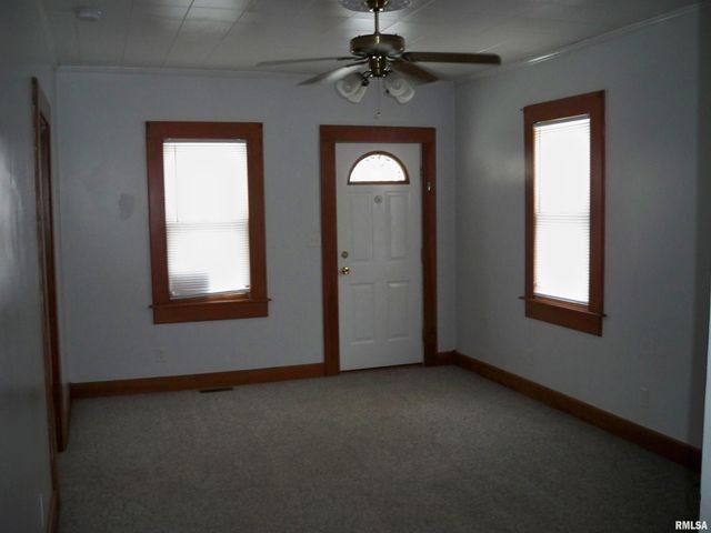 2700 S STATE Street, Springfield, IL 62704