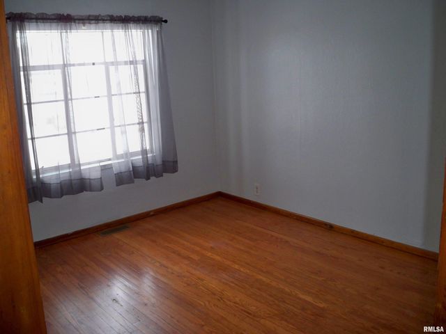 2700 S STATE Street, Springfield, IL 62704