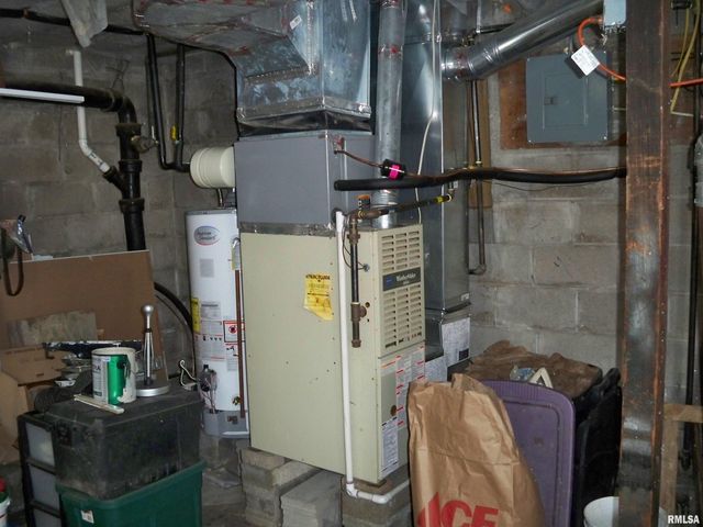 2700 S STATE Street, Springfield, IL 62704