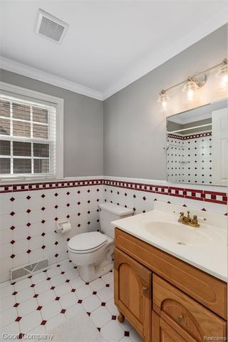 1915 Northwood Boulevard, Royal Oak, MI 48073