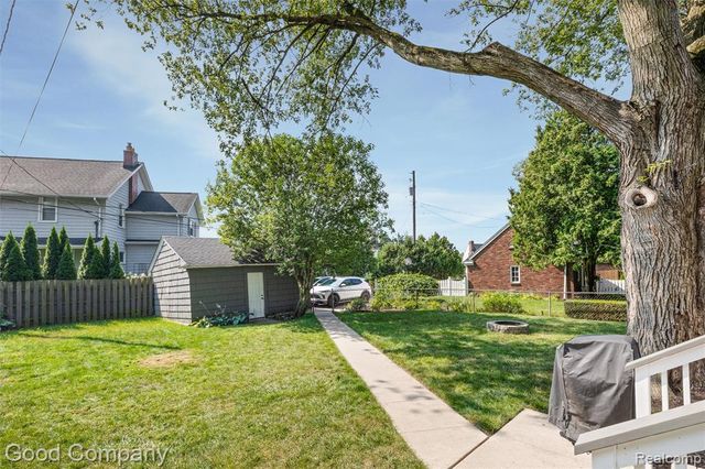 1915 Northwood Boulevard, Royal Oak, MI 48073