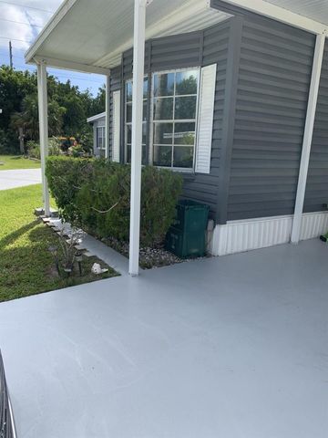 22 Cozumel Lane, Port St. Lucie, FL 34952