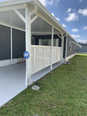 22 Cozumel Lane, Port St. Lucie, FL 34952