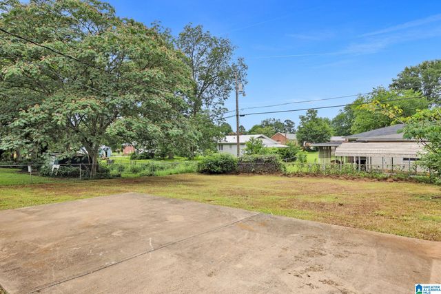 518 KINGWOOD DRIVE, Sylacauga, AL 35150