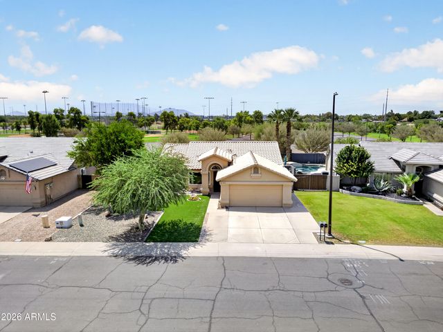 2155 E SHERRI Drive, Gilbert, AZ 85296