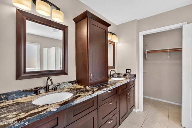 2155 E SHERRI Drive, Gilbert, AZ 85296