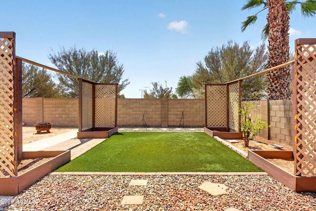 2155 E SHERRI Drive, Gilbert, AZ 85296