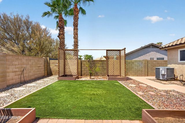 2155 E SHERRI Drive, Gilbert, AZ 85296