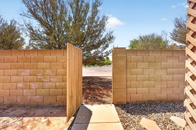 2155 E SHERRI Drive, Gilbert, AZ 85296