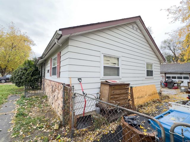 1142 Melbourne Drive, New Haven, IN 46774