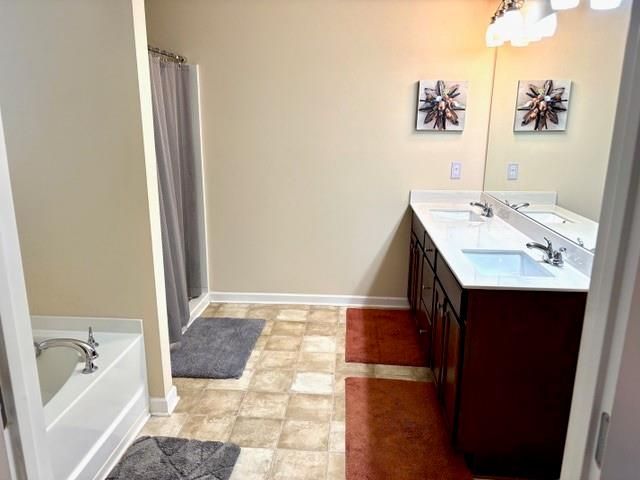 3044 Creekside Overlook Way, Austell, GA 30168