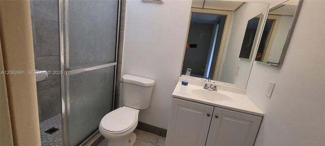 8005 SW 107th Ave 222, Miami, FL 33173