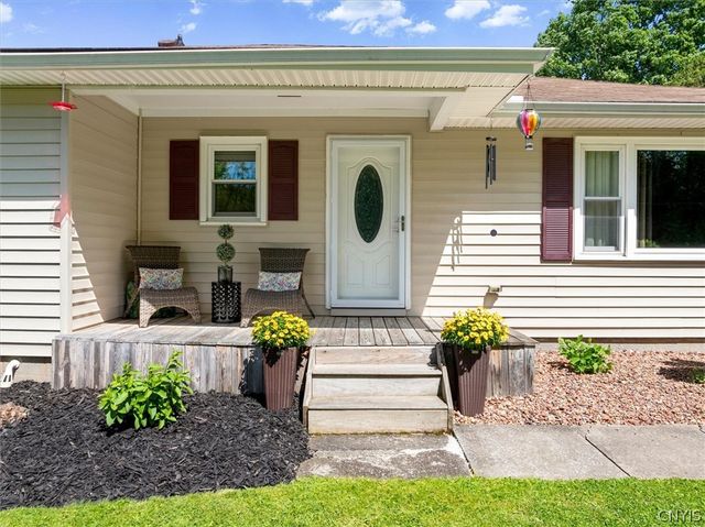 6388 Lower Lawrence Street, Westmoreland, NY 13440