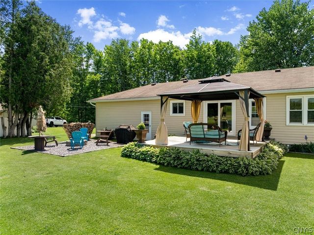 6388 Lower Lawrence Street, Westmoreland, NY 13440