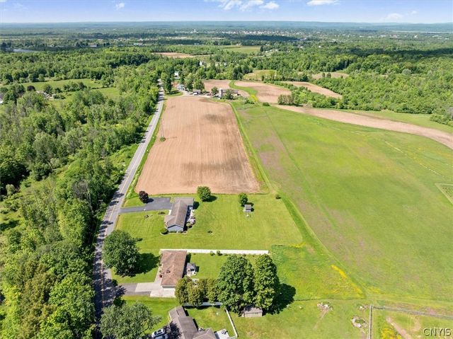 6388 Lower Lawrence Street, Westmoreland, NY 13440