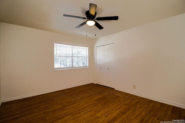 332 E Terra Alta Dr, San Antonio, TX 78209