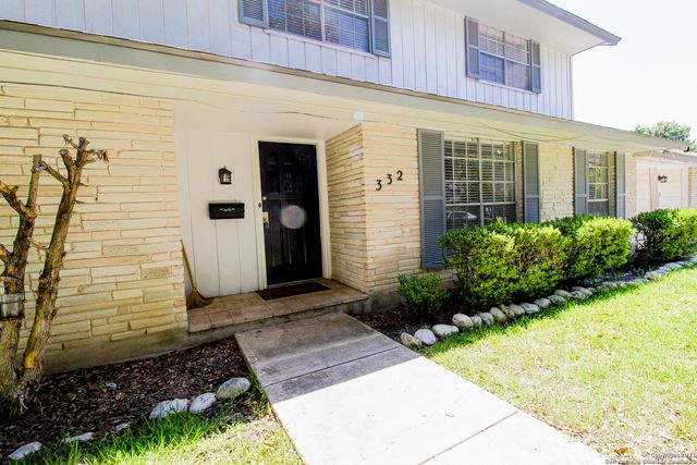 332 E Terra Alta Dr, San Antonio, TX 78209