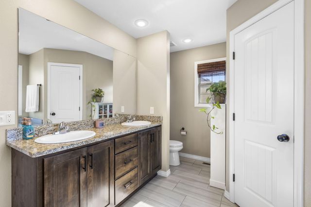 1219 N 10th Avenue, Ozark, MO 65721