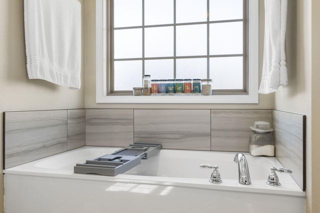 1219 N 10th Avenue, Ozark, MO 65721