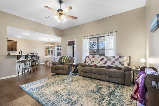 1219 N 10th Avenue, Ozark, MO 65721