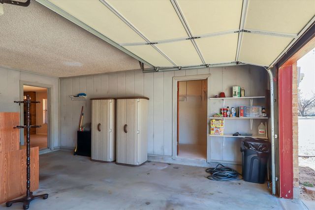 104 Navajo Trail, Gainesville, TX 76240