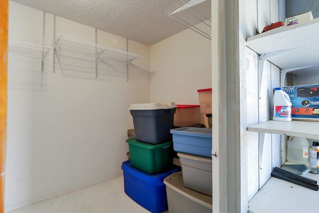 104 Navajo Trail, Gainesville, TX 76240