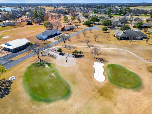 104 Navajo Trail, Gainesville, TX 76240