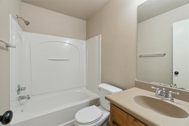 9564 SW 24th Terrace, Oklahoma City, OK 73128