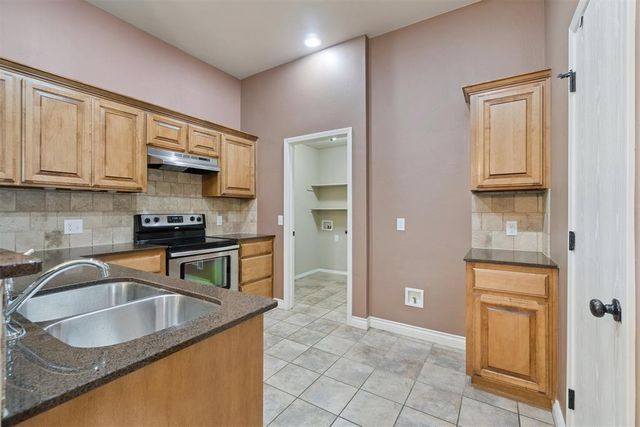 9564 SW 24th Terrace, Oklahoma City, OK 73128