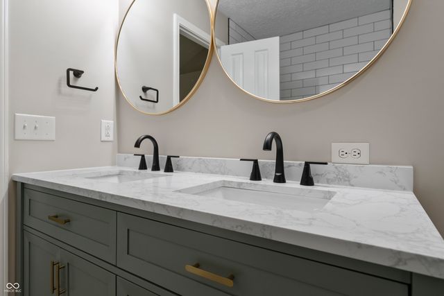 11448 Wilderness Trail, Fishers, IN 46038