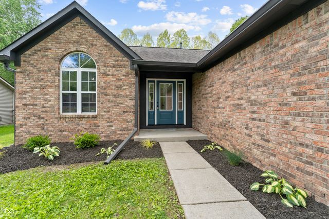 11448 Wilderness Trail, Fishers, IN 46038