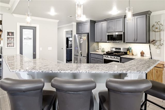 909 Carter Court, Siloam Springs, AR 72761