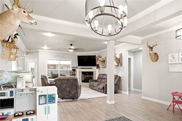 909 Carter Court, Siloam Springs, AR 72761