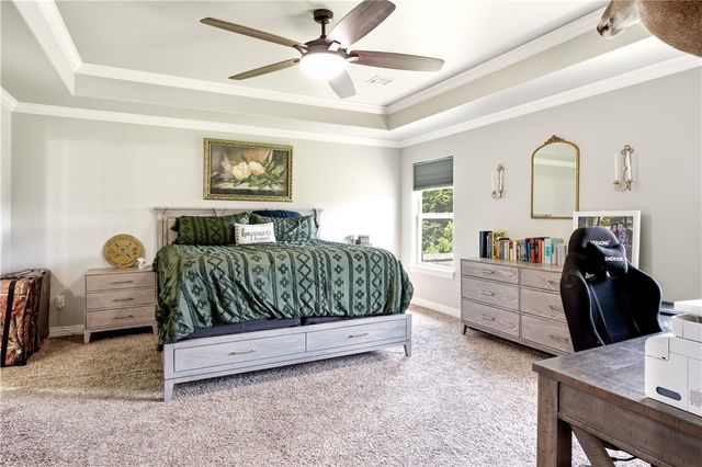 909 Carter Court, Siloam Springs, AR 72761