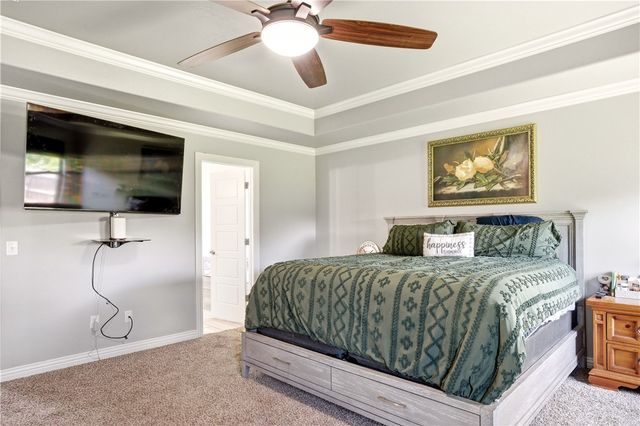 909 Carter Court, Siloam Springs, AR 72761