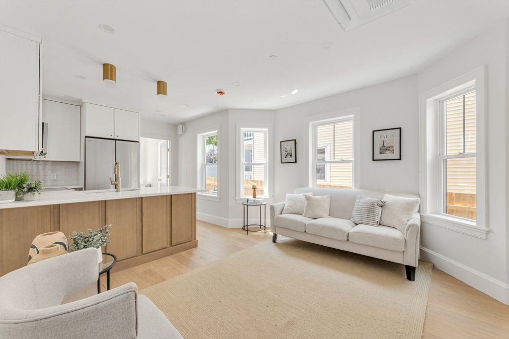 3915 Washington Street 1, Boston, MA 02131
