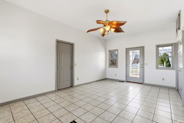 2915 N State Road 827, Angola, IN 46703