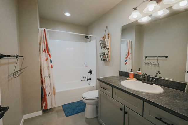 144 SW Susan Lane, Grants Pass, OR 97526