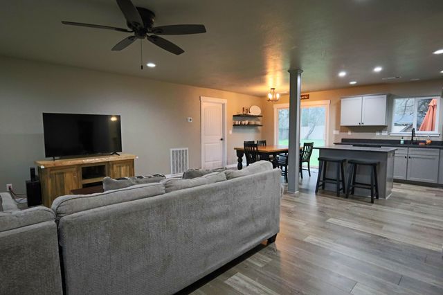 144 SW Susan Lane, Grants Pass, OR 97526