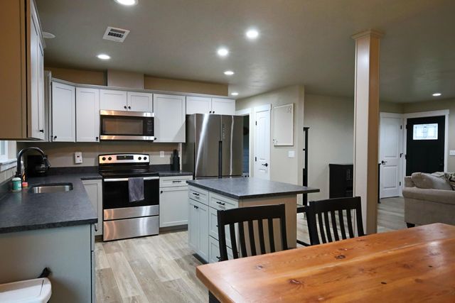 144 SW Susan Lane, Grants Pass, OR 97526