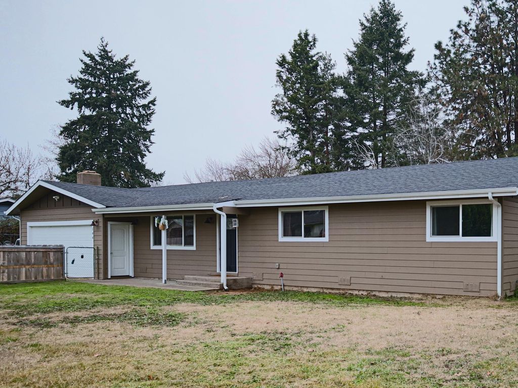 144 SW Susan Lane, Grants Pass, OR 97526