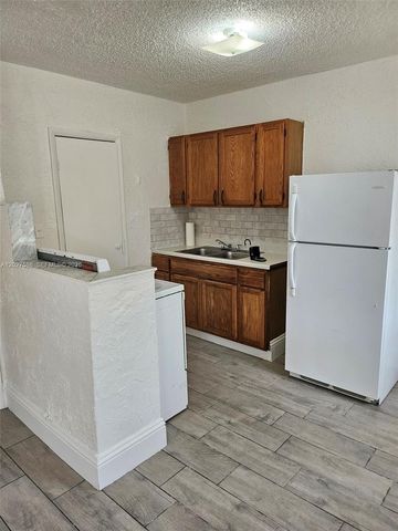 709 NE 4th Court 2, Hallandale Beach, FL 33009