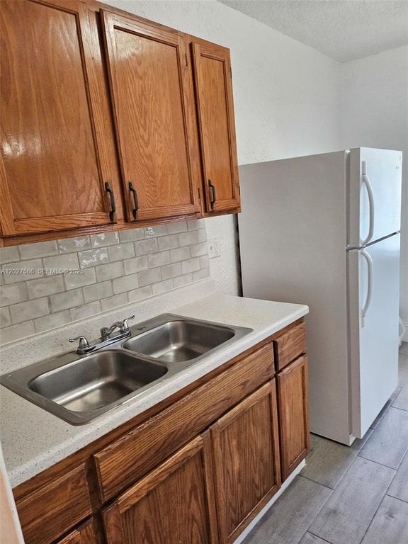 709 NE 4th Court 2, Hallandale Beach, FL 33009